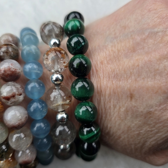 10mm Green Tiger Eye Bracelet - Picture 7 of 10